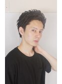 黒髪アップバング刈り上げショート