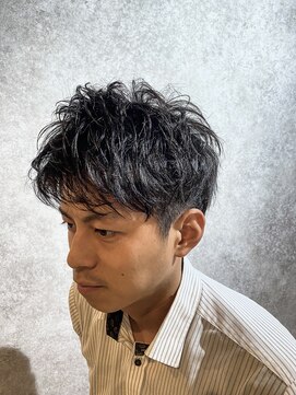 ラルス(Larus) MEN’S HAIR/ブルーブラック/フェザーパーマ/本八幡