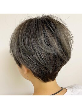 ラフヘアー(LaF) マッシュショート×シルバーグレージュ