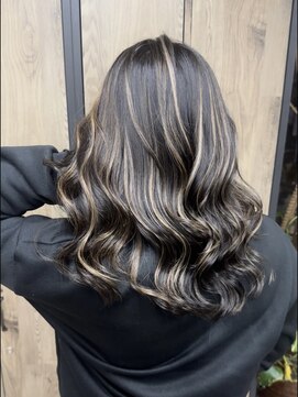 ヴィフ 大船(VIF) コントラストハイライト/レイヤーカット/グレージュカラー/大船