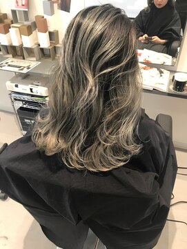 キング 梅田(K!ng) 【梅田】ダブルカラーケアブリーチバレイヤージュ髪質改善