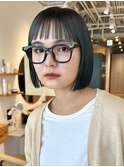 ショートカット前下がりボブショートボブグレージュカラー