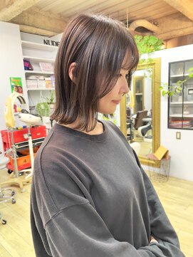 ヌード(NUDE) NUDE外ハネボブグレージュカラーレイヤーボブ切りっぱなしボブ