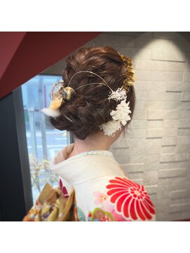 榮(Salon de 榮) ふわふわアレンジ