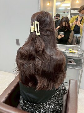 オズ 郡山桑野店(OZ) ミニウルフチェリーブラウンホワイトグレージュフェザーパーマ