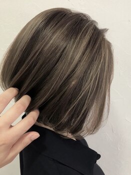 髪のお悩みを解決し、理想のスタイルへと導いてくれる♪再現性の高いカットで、毎日のスタイリングも簡単に