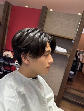 ヘアーズ はれるや(hair's) メンズカットセンターパートマッシュショートスタイル20代30代