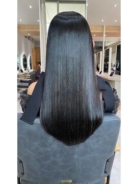 ジーナ 福岡天神(Zina) Deep Silver × Premium髪質改善トリートメント