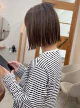 コットバイ ラヴェスト(Cott by lovest)&nbsp;ハイライトで透明感up◎切りっぱなしボブ×ミントベージュ