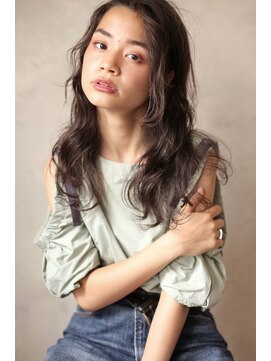 ソイ コンク 下北沢(soi conc) ウェービーロング《ELICA》