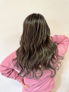 ヘアハウス ルアナ(Hair House Luana by NYNY) ハイライトアッシュロング☆