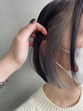 エイト プラット 渋谷2号店(EIGHT plat) インナーカラー、ホワイトグレー、ショートボブ