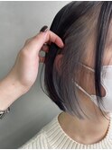 インナーカラー、ホワイトグレー、ショートボブ