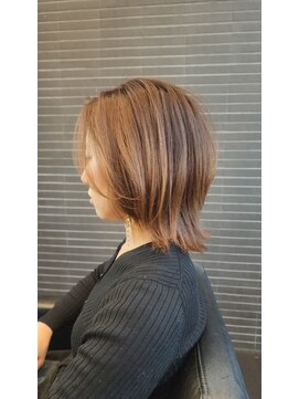 フルショウ 梅田(FURUSHO) ウルフカット/ショート/黒髪/前髪