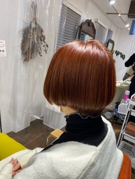 ロア(Loah) グラデーションカット×バーミリオンカラー/ベージュピンク