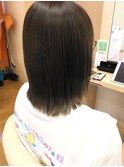 オリーブベージュ/透明感/ミディアムストレート/髪質改善/抜け感