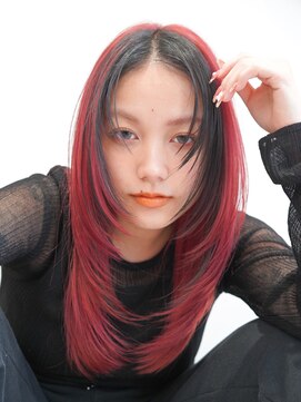 アンアミ シブヤ(Un ami shibuya) 内巻きレイヤースタイル/デザインカラー