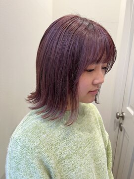 バイオレット ナゴヤ(Violet Nagoya) ボブ　ブリーチありのチェリーピンク　暖色カラー