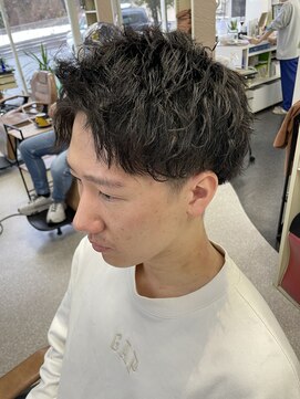 アンドゥ ヘア ファミリア(Andoux Hair familiar) スパイキーショートツイストスパイラルパーマ