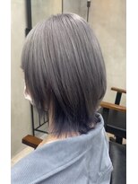 イキプラスディードットログ 大和八木駅前店(ikii+D.Log)&nbsp;シルバー ネイビー インナーカラー ウルフカット