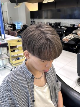 エアー 銀座タワー(AIR) メンズカット/ハイトーンカラー/ブリーチ/ツーブロック