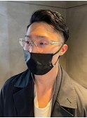 アップバング ツーブロック ツイストパーマ スキンフェード