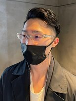 ディスイズバーバーセカンド(THIS IS BARBER 2nd)&nbsp;アップバング ツーブロック ツイストパーマ スキンフェード