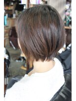 オーバーキャプテンネイキッド(OVER CAPTAIN NAKED)&nbsp;直毛の方でも円く♪骨格補正柔らかメリハリショート