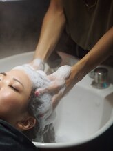 フルフラットで★ヘッドスパも大人気リラックス空間で癒しをお届けいたします。