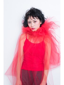 マウロア(MAULOA) 【MAULOA】 赤と躍動感あるボブ。