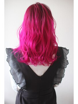 ナブラ(NABLA) 派手髪グラデーションピンク『NABLA』