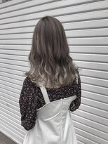 オッヂヘア(oggi hair) グレージュでセミディ