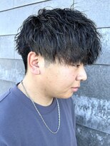 ヒュイル バイ ニアウ(Hwyl by Niau) メンズマッシュパーマツイストスパイラルパーマニュアンスパーマ