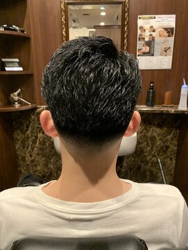 プラウド(PROUD) 七三/オールバック/フェード/アイロンパーマ/ゆるパン/barber