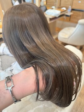 バイオレット ナゴヤ(Violet Nagoya) 春カラー オリーブベージュ カーキベージュ グレージュカラー