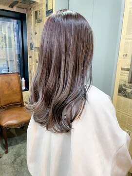 シック(Chic) くびれヘアうる艶髪抜け感ヘアアンニュイヘアミルクティアッシュ