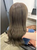 オリーブグレージュ