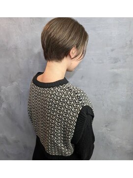 アパートメントイチマルイチ(Apartment101) センターパートショート