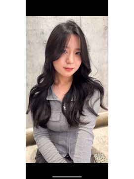 ロンドルピナス 小倉(Lond Lupinus) ミディアムヘア暗めカラー/デザインカラー/フェイスフレーミング