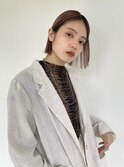 ピンクベージュ