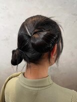 ノラ ヘアーサロン(NORA HAIR SALON) カチモリアレンジタイトヘアツインお団子ヘア