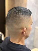 メグロバーバーショップロッポンギ 目黒六(MEGURO BARBER SHOP 6PPONGI) ミドルフェード