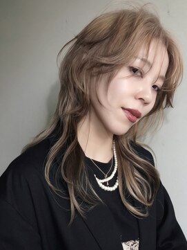 キャロルガーデンズ ボコカ 表参道(Carroll Gardens bococa) 【azu指名】くびれ大人レイヤー ミルクティーベージュ ブリーチ