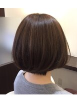 ビアンコ(BlANCO)&nbsp;【BLANCO】ツヤ感ボブ（IZU)