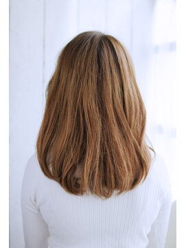 トランクイル サフリック(TRAN9UIL safric) 20代・30代・40代 艶っぽ大人ロング