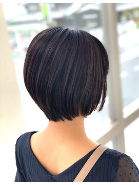 トップヘアー 中庄店(TOP HAIR fuapua) すっきり大人なショートボブ