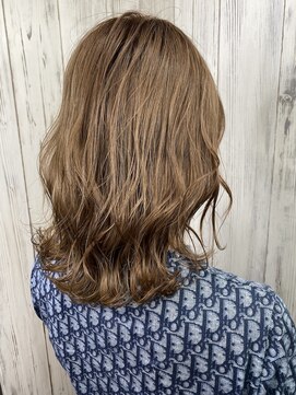 アンダーバーホワイト 南海難波店(_WHITE) 【_white+】