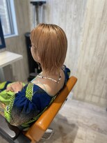 シャルマン 六町(CHARMANT) 柔らかベージュ×外はねスタイル