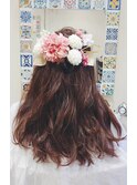 ヘアセットロング赤みブラウンお花お呼ばれ