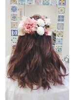 ランプヘアー(LAMP HAIR)&nbsp;ヘアセットロング赤みブラウンお花お呼ばれ